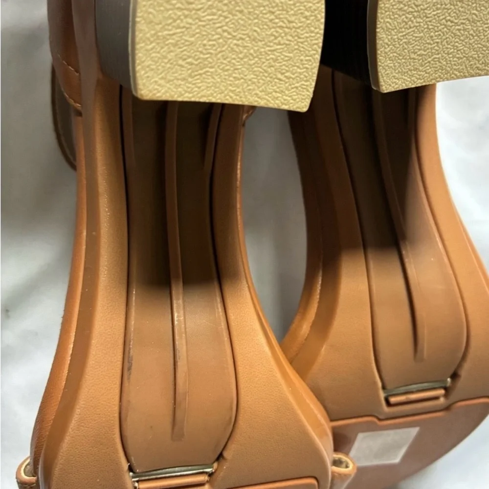 Pashion Footwear Brown Heels - Picture 3 of 4